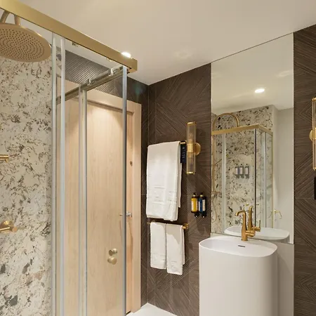 Eurostars Royal Tanau Отель